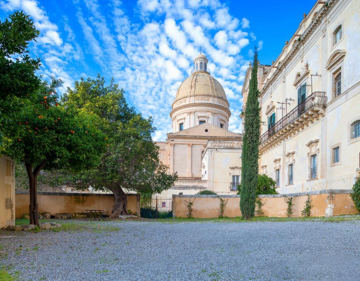 Hotel Palazzo Trigona Dependance Noto Exterior foto