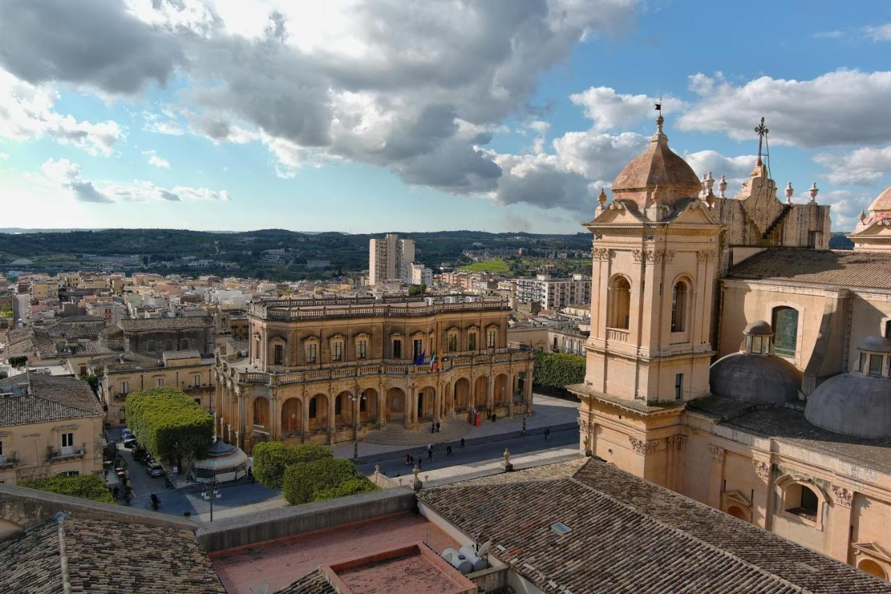 Hotel Palazzo Trigona Dependance Noto Exterior foto