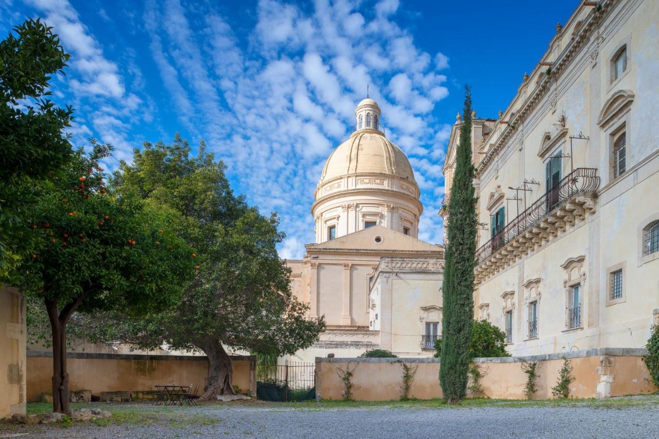 Hotel Palazzo Trigona Dependance Noto Exterior foto