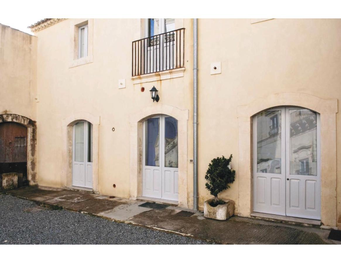 Hotel Palazzo Trigona Dependance Noto Exterior foto