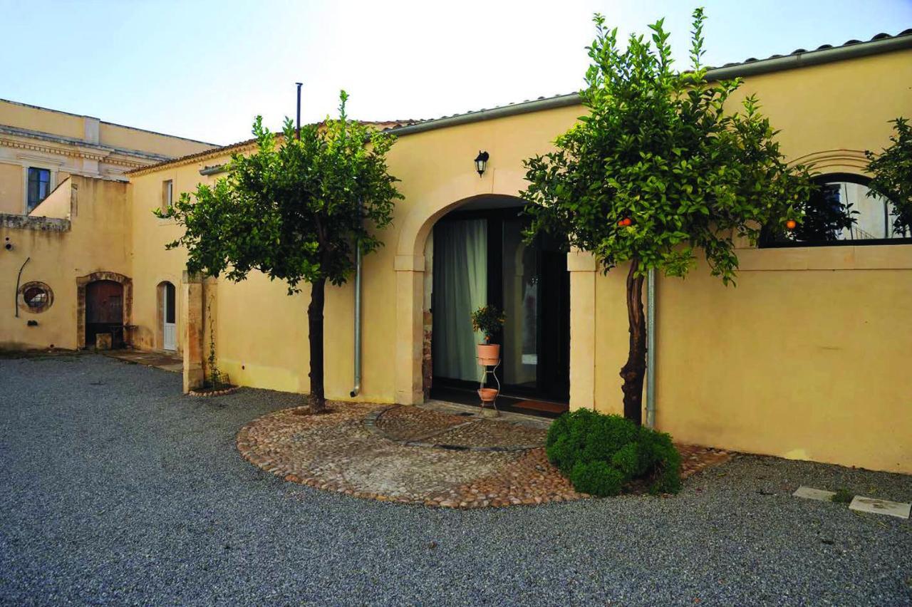 Hotel Palazzo Trigona Dependance Noto Exterior foto